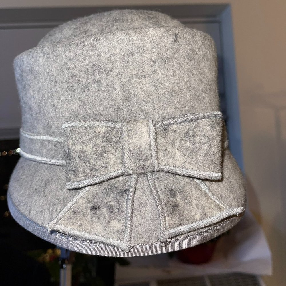 Gray Wool Bucket Hat with bow